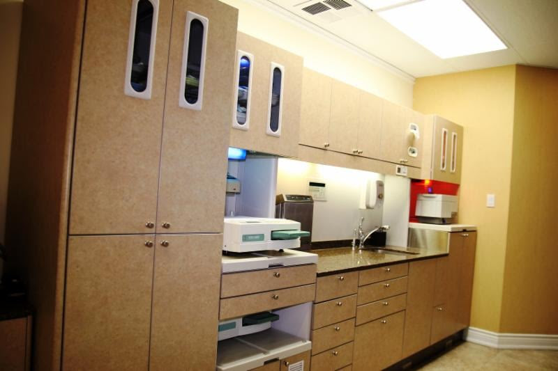 Eglinton West Dental Centre, Dr. Jeff Solomon | 1114 Eglinton Ave W, Toronto, ON M6C 2E2, Canada | Phone: (647) 367-9663