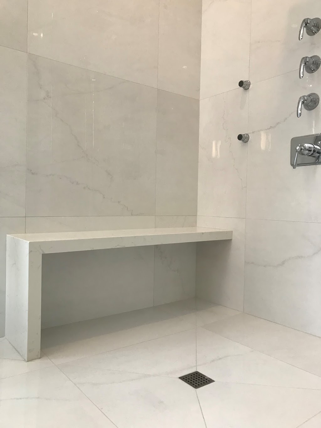 Dicaire Home Designs Inc | 61-5450 Canotek Rd, Gloucester, ON K1J 9G4, Canada | Phone: (613) 266-4075
