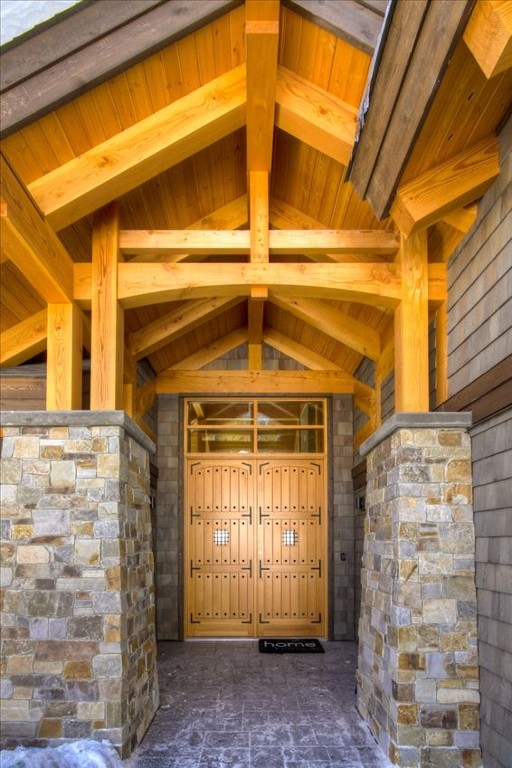 Moosehead Lodge | 4131 Douglas Court, Sun Peaks, BC V0E 5N0, Canada | Phone: (250) 578-6939