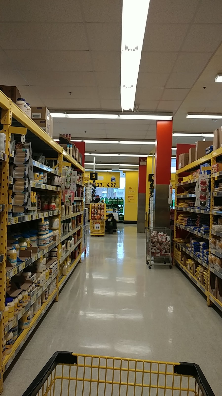 Bobs No Frills | 571 Brant St, Burlington, ON L7R 2G6, Canada | Phone: (866) 987-6453
