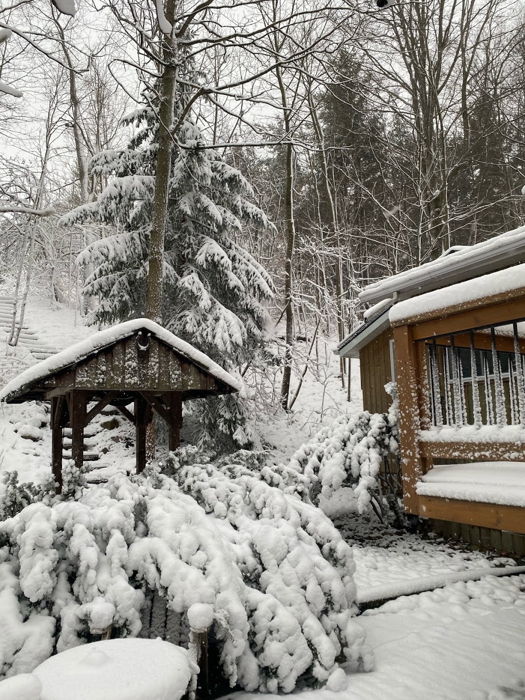 Creeks Edge Estate | 10680 Westminster Dr, Southwold, ON N0L 2G0, Canada | Phone: (519) 671-3326