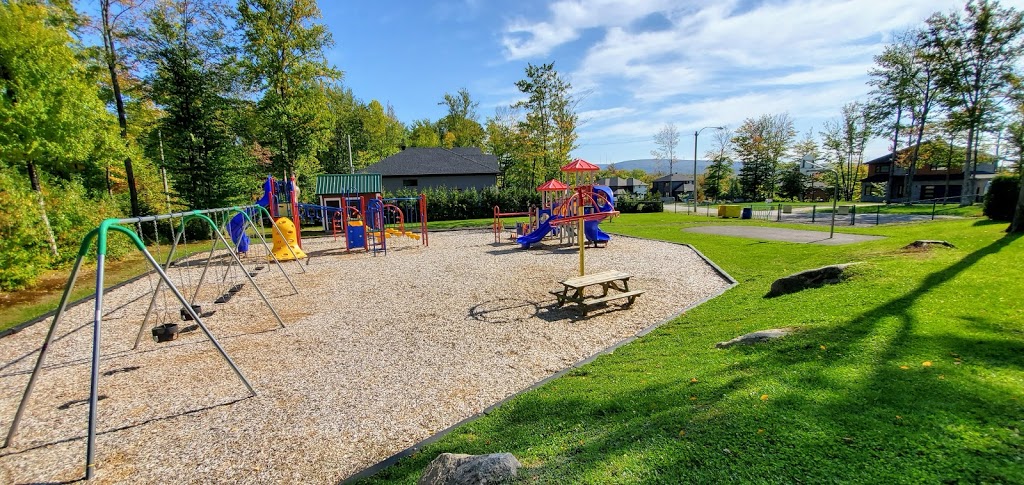 Les Hauts Bois de Shannon | 11 Avenue Cedar, Shannon, QC G3S 0N1, Canada | Phone: (418) 907-2030
