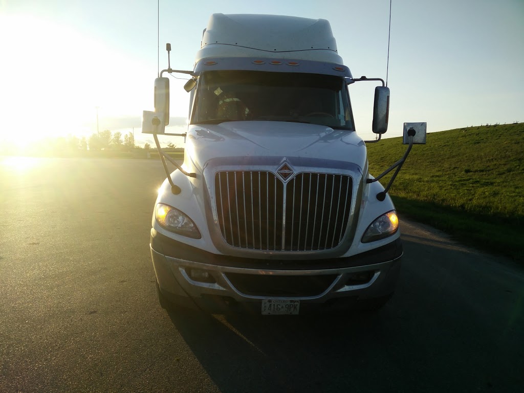 Whitelaw Trucking Ltd | 1156 Welford Pl, Woodstock, ON N4S 7W3, Canada | Phone: (519) 539-1288