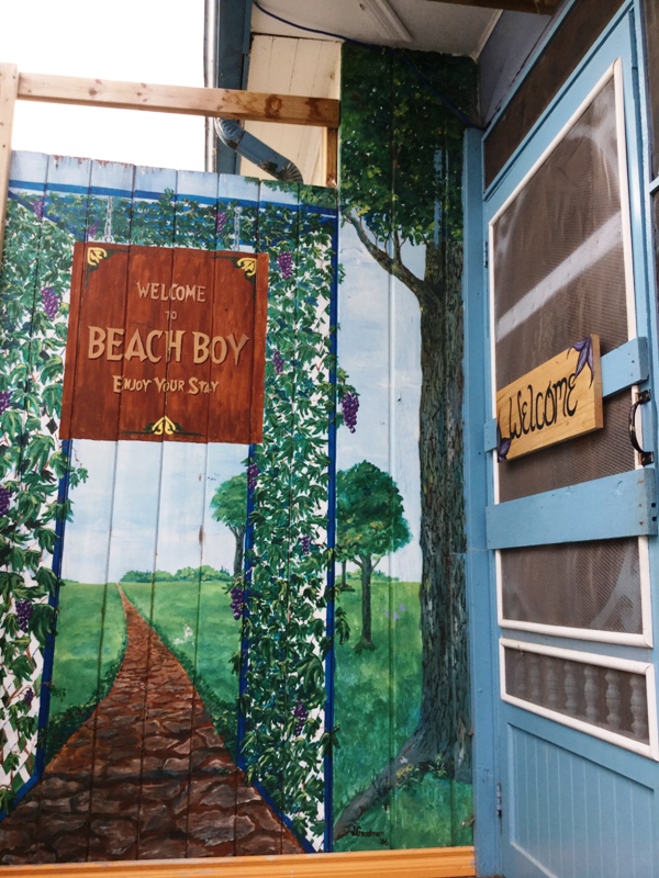 Beach Boy Restaurant | 70 1 Ave, Gimli, MB R0C 1B0, Canada | Phone: (204) 642-7560