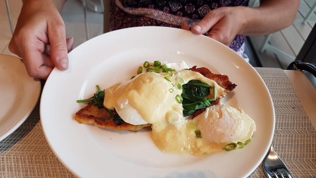 Shift Restaurant | 102 Spadina Crescent E, Saskatoon, SK S7K 0L3, Canada | Phone: (306) 978-8954