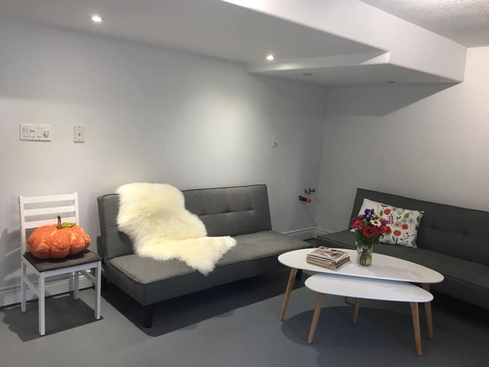 Studio on the Farm | 963 Phillipston Rd, Roslin, ON K0K 2Y0, Canada | Phone: (519) 546-6797