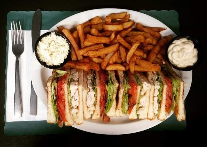 Cantine Des Dee | 946 Boulevard Frontenac O, Thetford Mines, QC G6G 6K3, Canada | Phone: (418) 338-8669