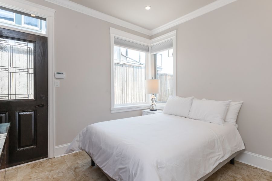 LivinLocal | 4175 McConnell Dr, Burnaby, BC V5A 3J7, Canada | Phone: (604) 416-1600