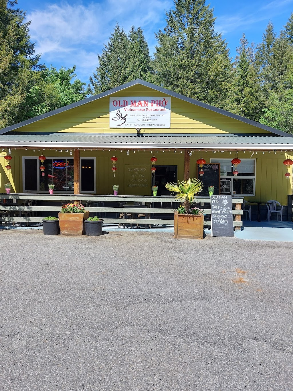 Old Man Pho | 9398 BC-101 B, Powell River, BC V8A 5C1, Canada | Phone: (604) 487-1997