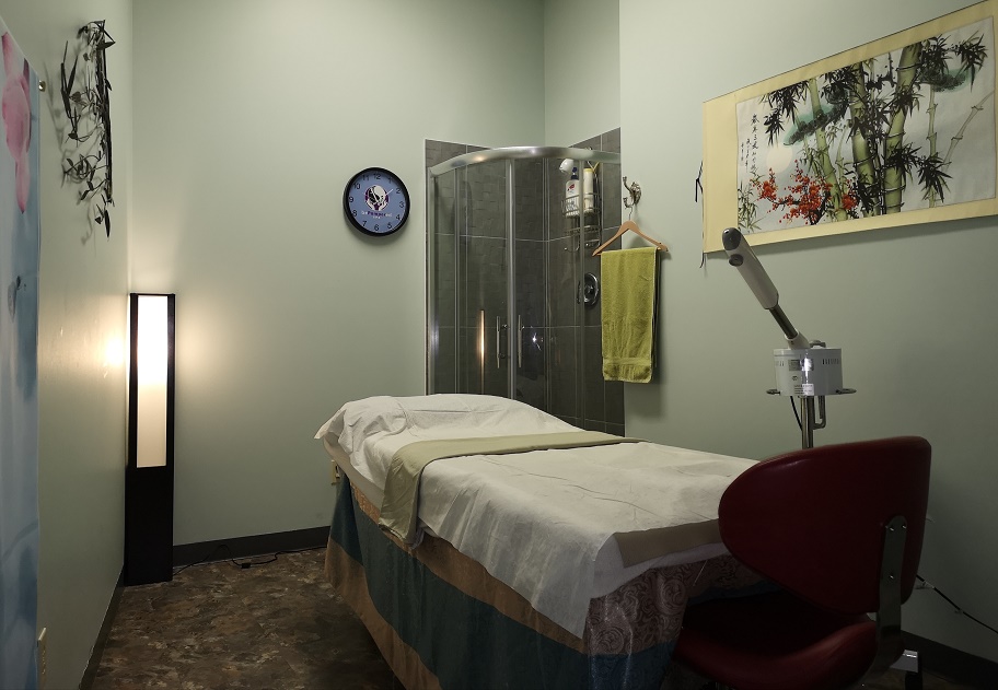 Be Pampered Spa | Across from Denningers, 700 Guelph Line, Burlington, ON L7R 3M8, Canada | Phone: (905) 632-6789