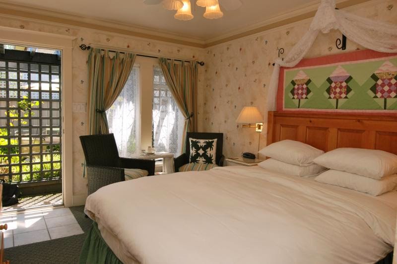 Heathergate House Vacation Rental | lodging | 122 Simcoe Street, Victoria, BC V8V 1K4, Canada | 2503830068 OR +1 250-383-0068