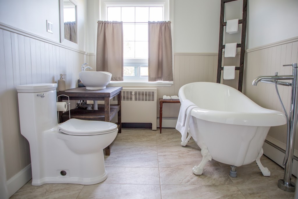Auberge Québec Issime | 2797 Rue Hocquart, Jonquière, QC G7S 1X7, Canada | Phone: (581) 668-2862