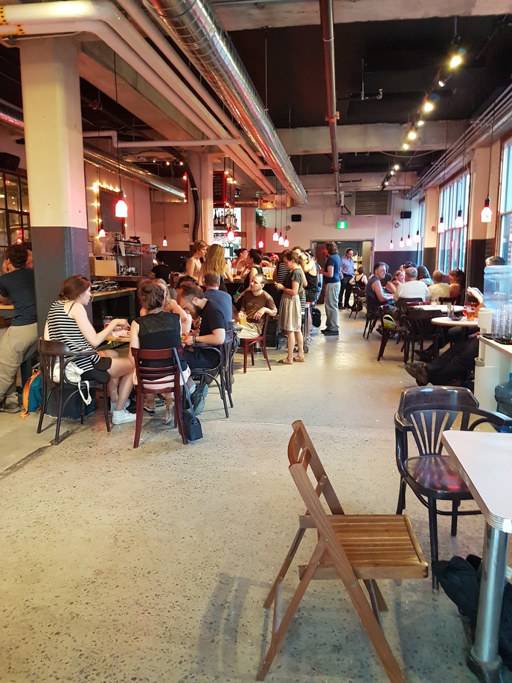 Les Sans-Taverne - Coop et Brasserie Artisanale | 1900 Rue le Ber, Montréal, QC H3K 2A4, Canada | Phone: (514) 536-0134