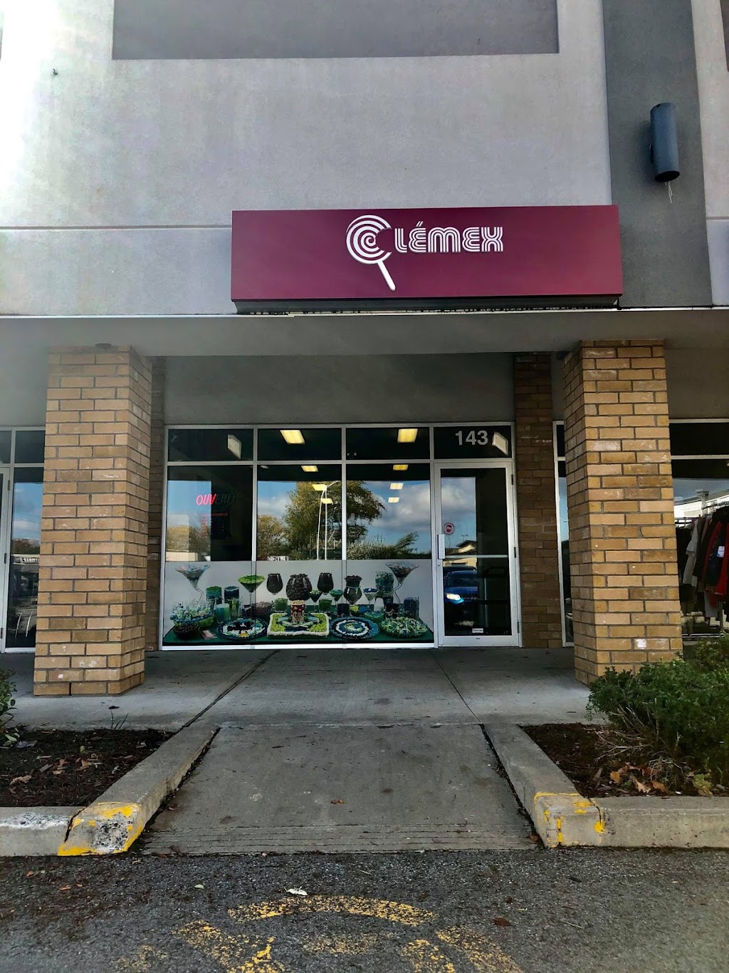 Confiserie Clémex | 143 Bd Maple, Châteauguay, QC J6J 3R1, Canada | Phone: (450) 201-5566