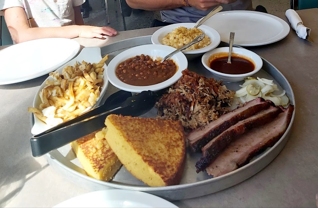 Buds BBQ | 113 Main St, Ogema, SK S0C 1Y0, Canada | Phone: (306) 459-1201