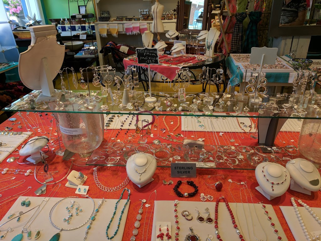 Casa Lucia | 273 Bloomfield Main St, Bloomfield, ON K0K 1G0, Canada | Phone: (613) 393-5936