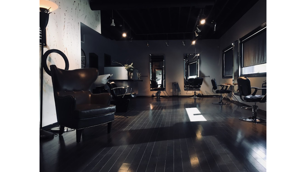 HQ Style Lounge | 483 St Annes Rd, Winnipeg, MB R2M 3E2, Canada | Phone: (204) 414-2119