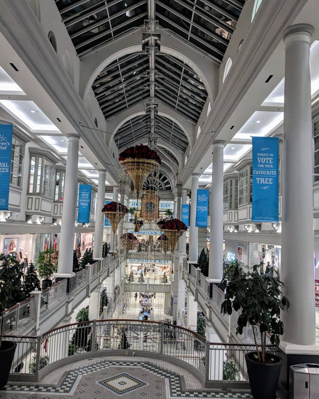 Hudsons Bay | 3125 Douglas St, Victoria, BC V8Z 3K3, Canada | Phone: (250) 386-3322