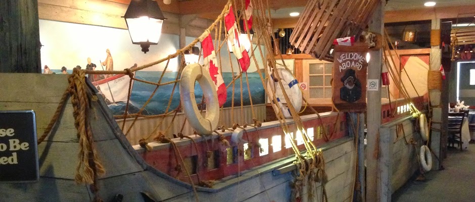 Flippers Fish House | 2300 Lawrence Ave E, Scarborough, ON M1P 2K9, Canada | Phone: (416) 759-6671