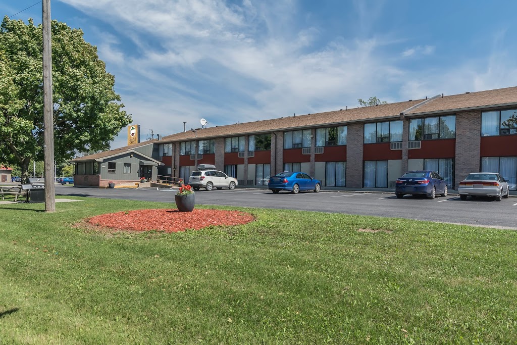 Maple Crest Inn | 1454 Princess St, Kingston, ON K7M 3E5, Canada | Phone: (613) 549-5550