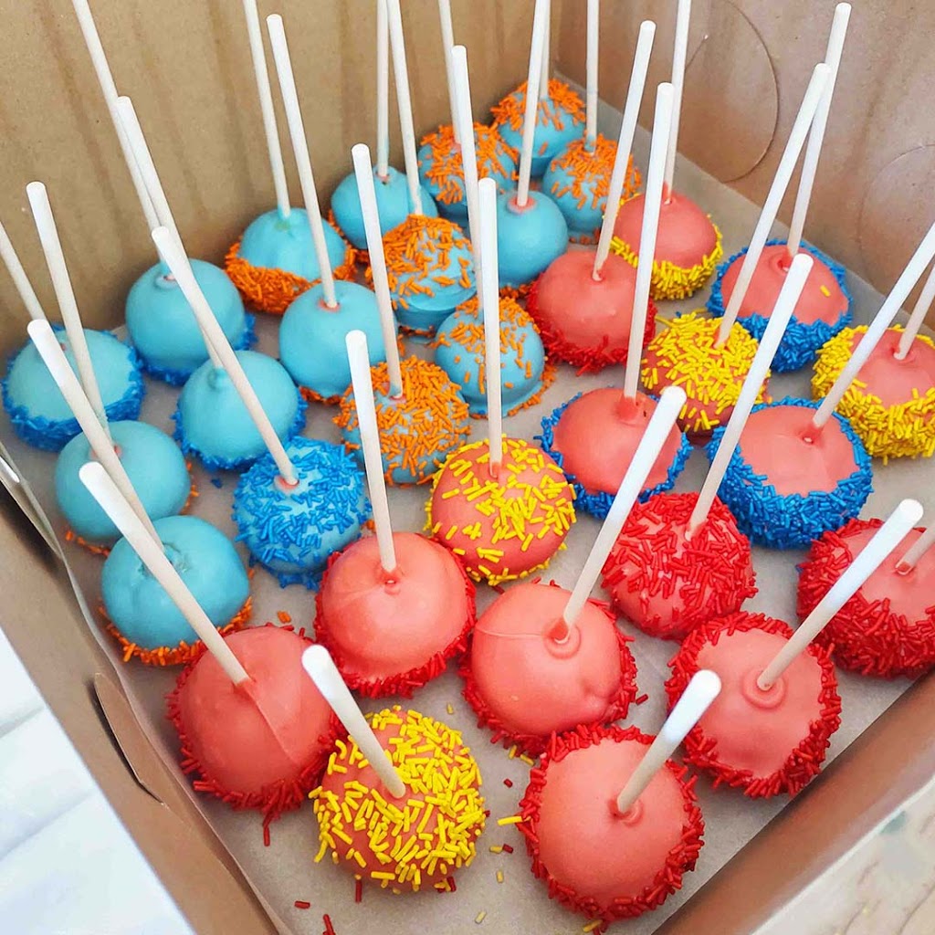 The Sweetest Things Bakery | 1183 Hill St, Innisfil, ON L9S 1Y1, Canada | Phone: (705) 321-7232