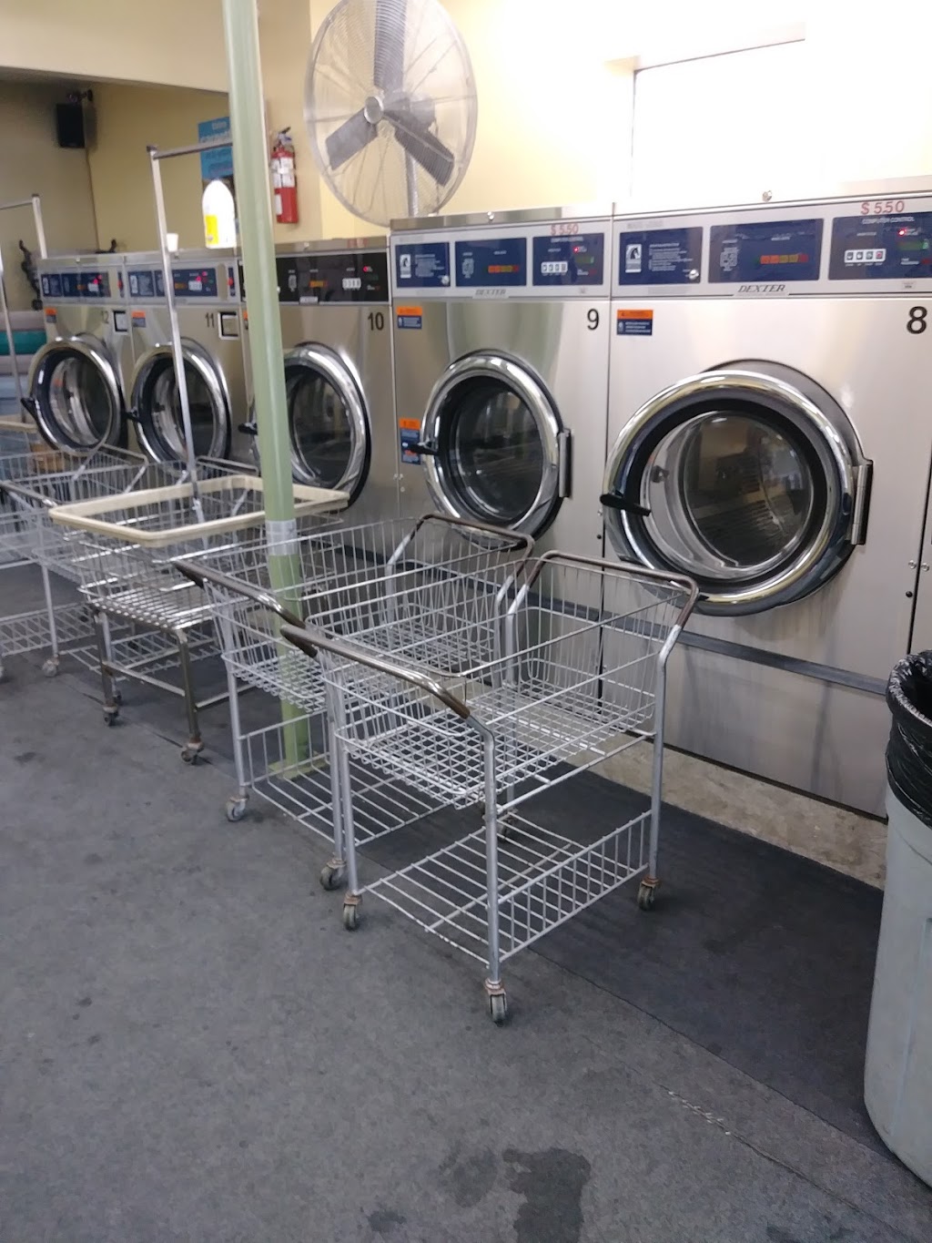 Laundry Longueuil Inc. | 808 Rue Sainte-Hélène, Longueuil, QC J4K 3R6, Canada | Phone: (450) 677-4523