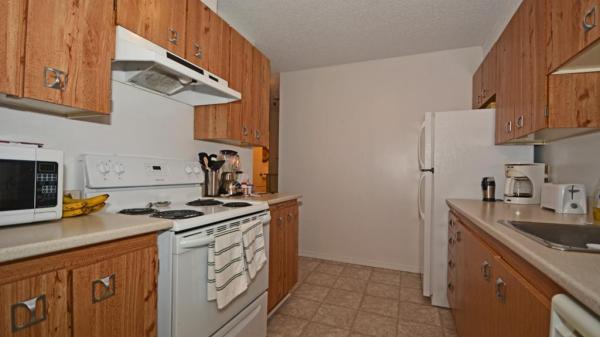 294-300 Main Avenue | 294-300 Main Avenue, Halifax, NS B3M 3P9, Canada | Phone: (833) 222-6961