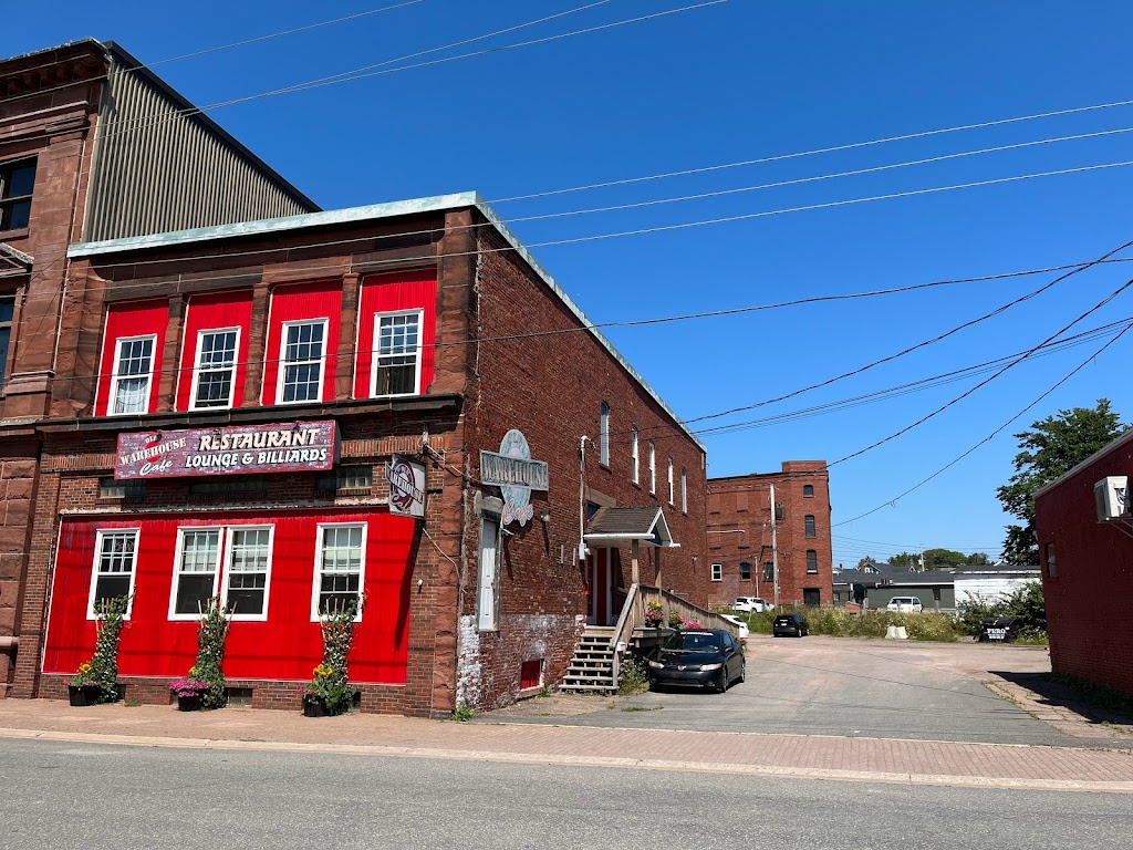 Old Warehouse Restaurant & Lounge | 4 Havelock St, Amherst, NS B4H 3J7, Canada | Phone: (902) 667-1160
