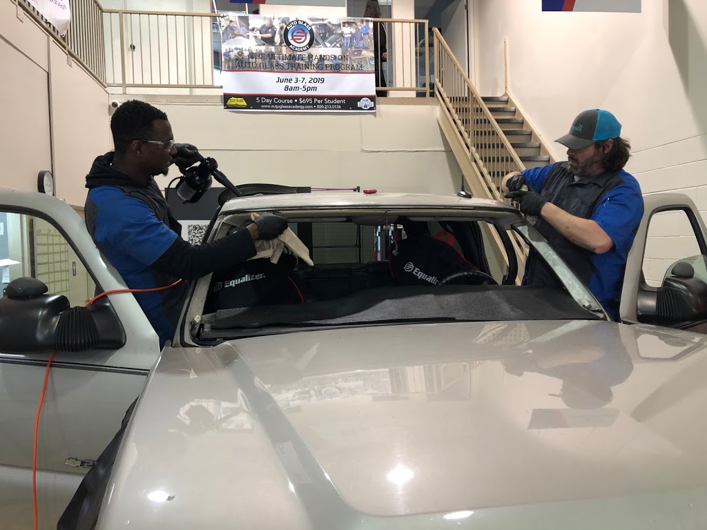 Barkers Collision | 456 Stewart St, Renfrew, ON K7V 1Y5, Canada | Phone: (613) 432-7997