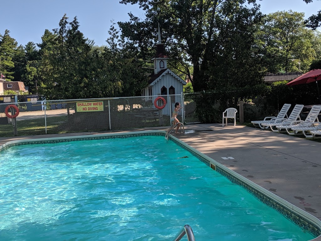 Saga Resort | 88 Main St, Wasaga Beach, ON L9Z 2K9, Canada | Phone: (705) 429-2543
