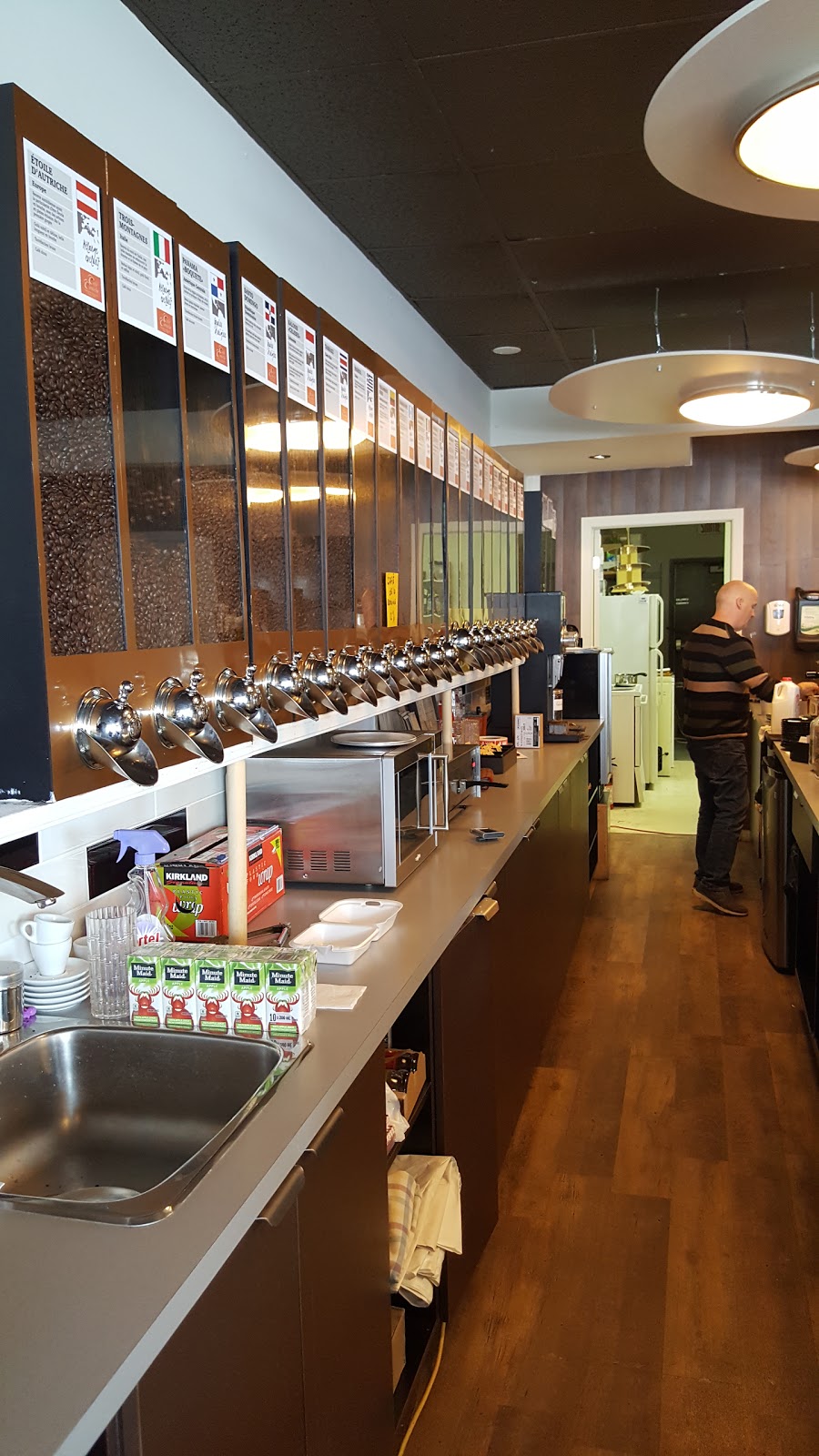 Louis XIV Café | 2400 Bd Louis-XIV, Québec, QC G1C 5Y8, Canada | Phone: (418) 661-6779