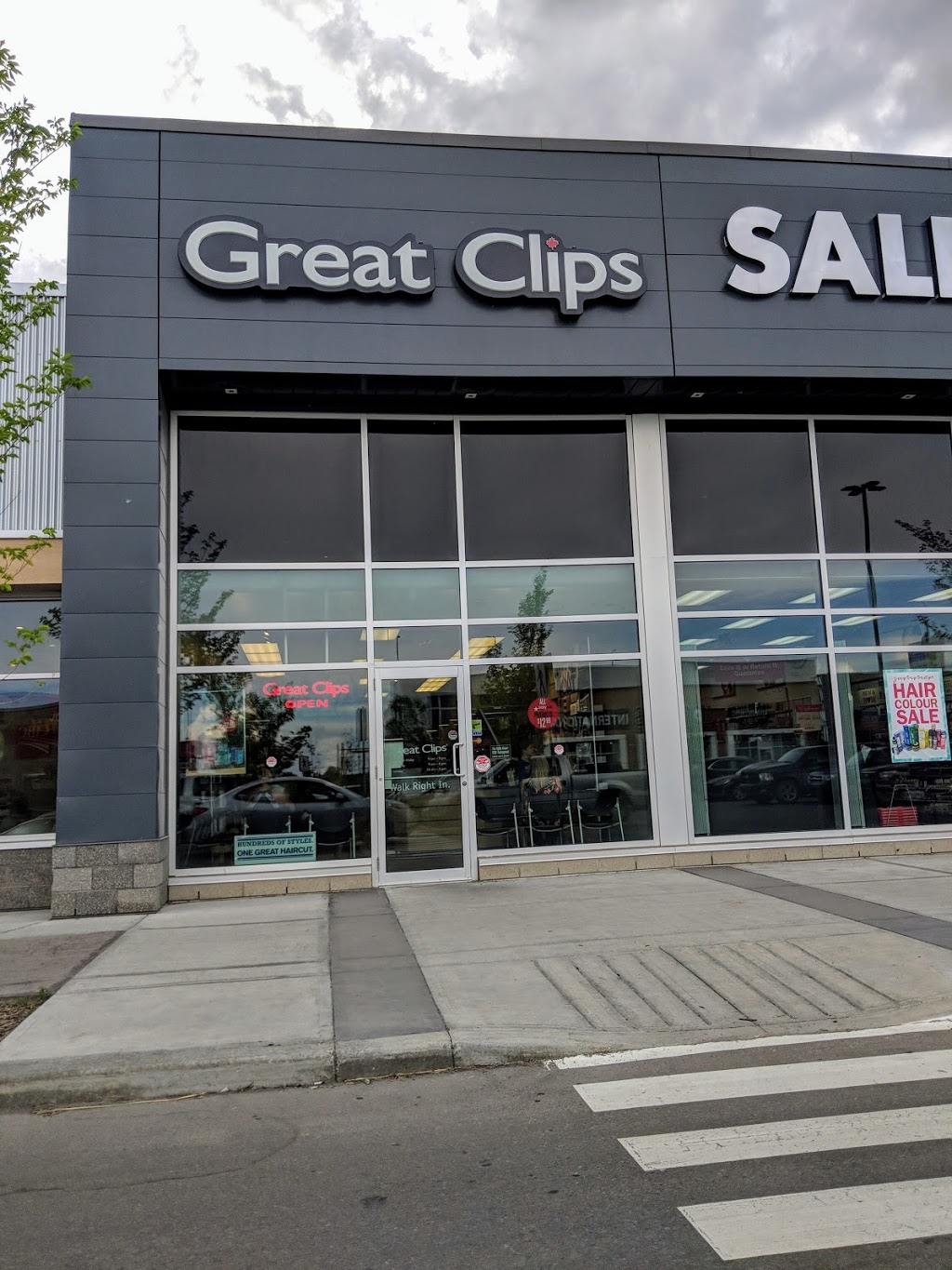Great Clips | 611-409 E Hills Blvd SE, Calgary, AB T2A 4X7, Canada | Phone: (587) 470-9868