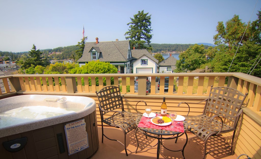 Harrison House Suites | 235 C St, Friday Harbor, WA 98250, USA | Phone: (360) 378-3587