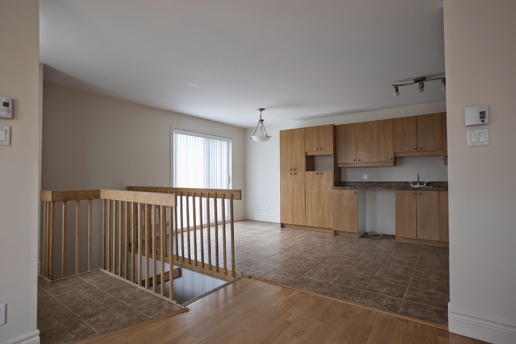 Les Triplex - Appartements locatifs à Duberger | Rue des Géraniums, Québec, QC G1M 0C1, Canada | Phone: (418) 564-3191