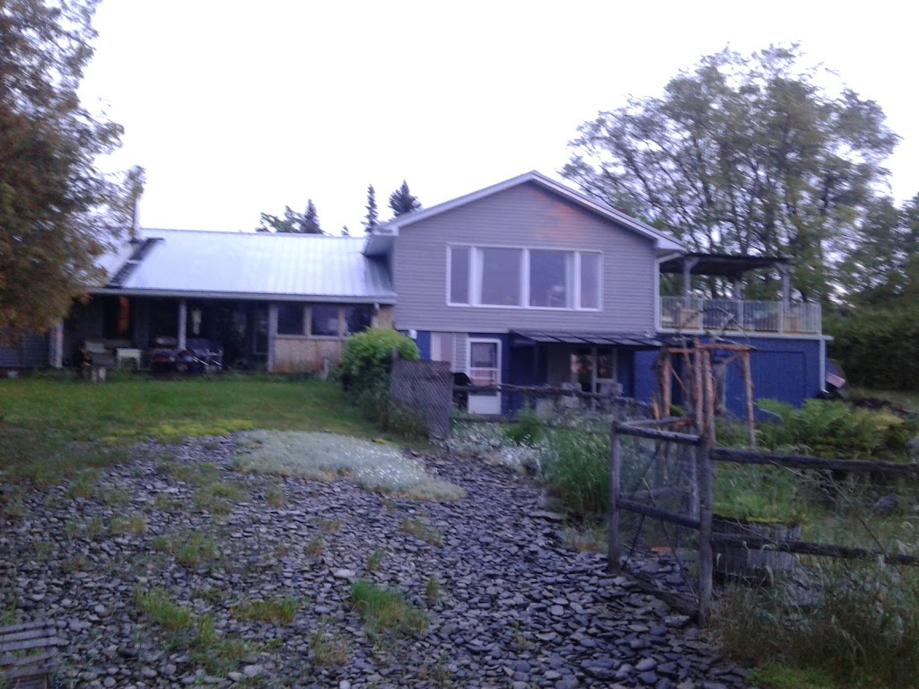 Maitribe Gallery and B&B | 504143 Grey Rd 1, Wiarton, ON N0H 2T0, Canada | Phone: (519) 534-4603
