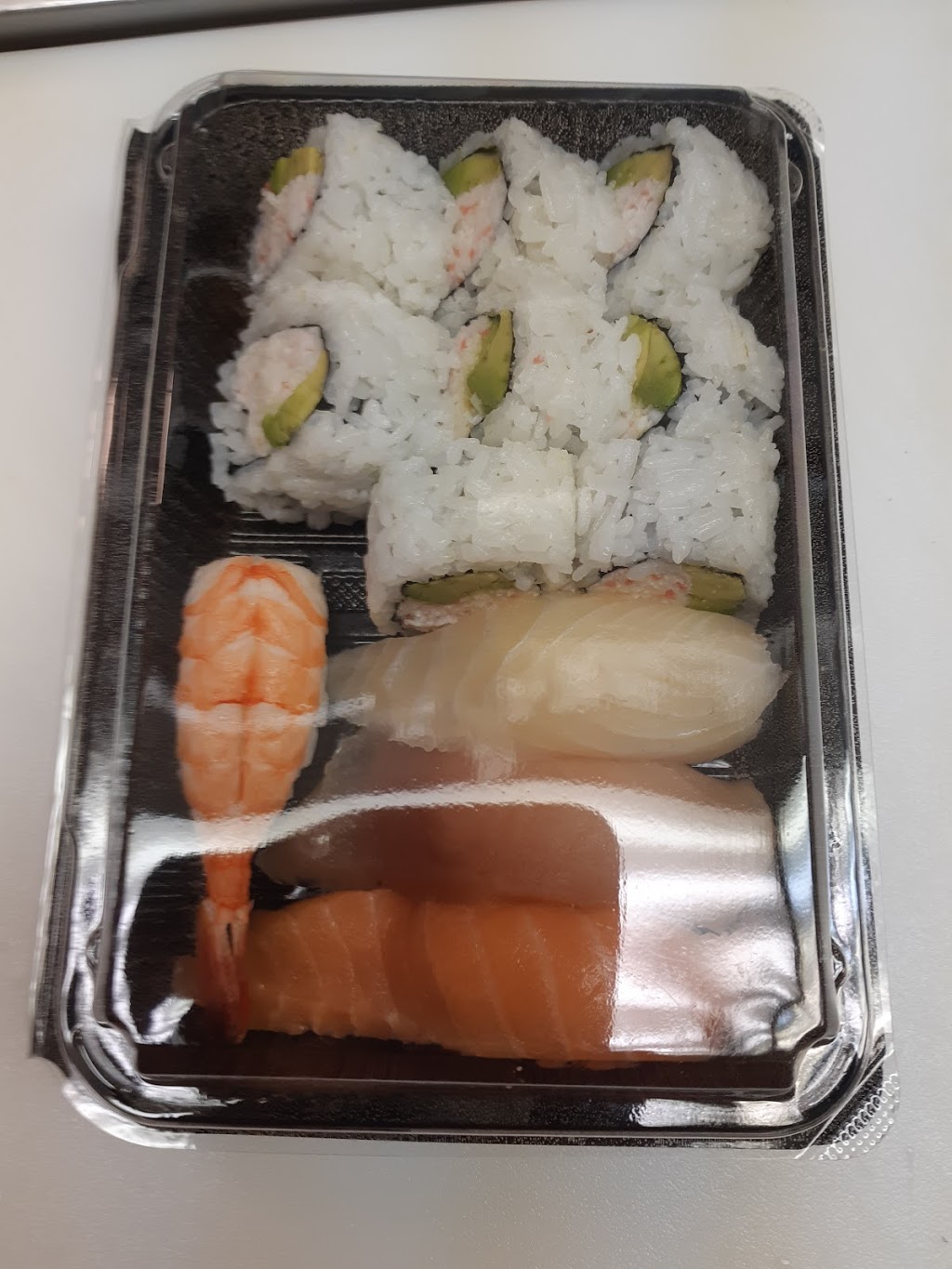 Yokidomo Sushi | 4517 W Saanich Rd #4, Victoria, BC V8Z 3G3, Canada | Phone: (250) 590-1988