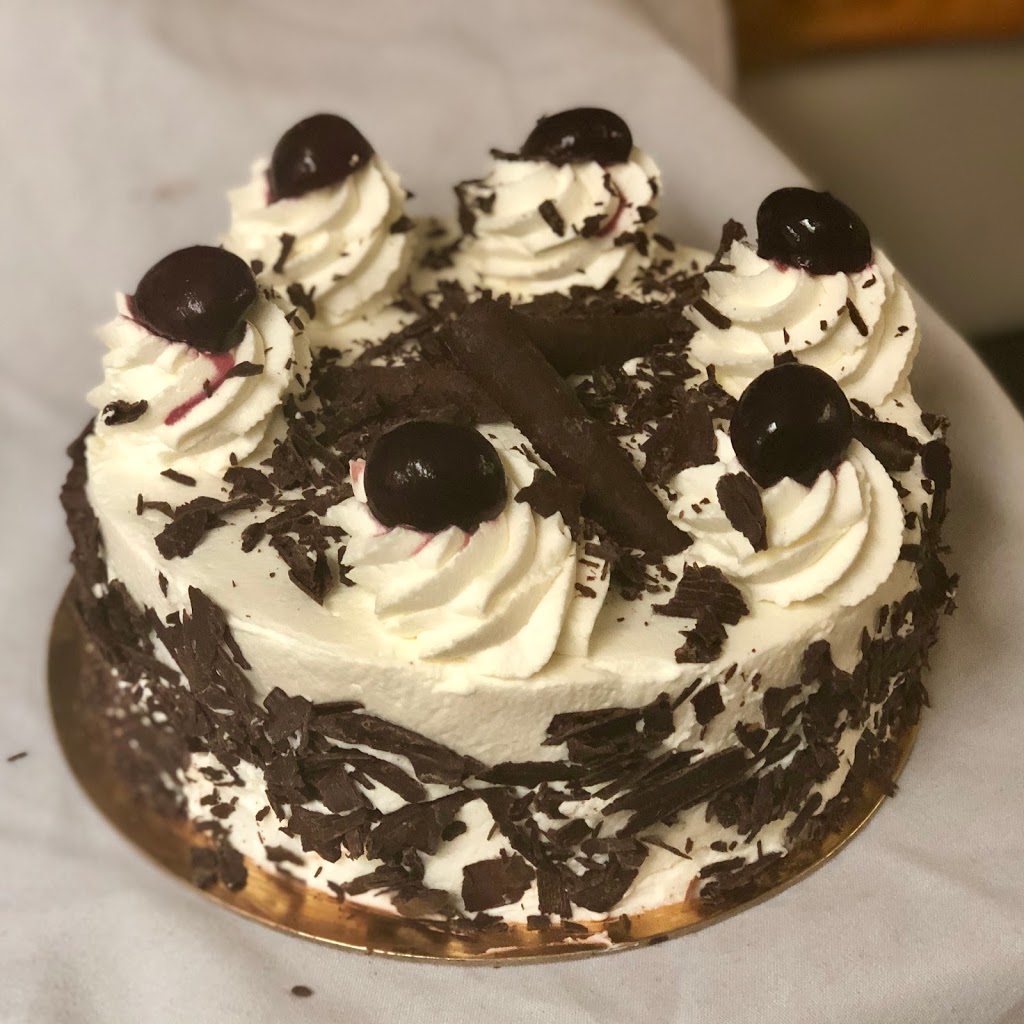 Sweet Dreams Cake Boutique | 1507 Powell St #150, Vancouver, BC V5L 5C3, Canada | Phone: (250) 842-8153