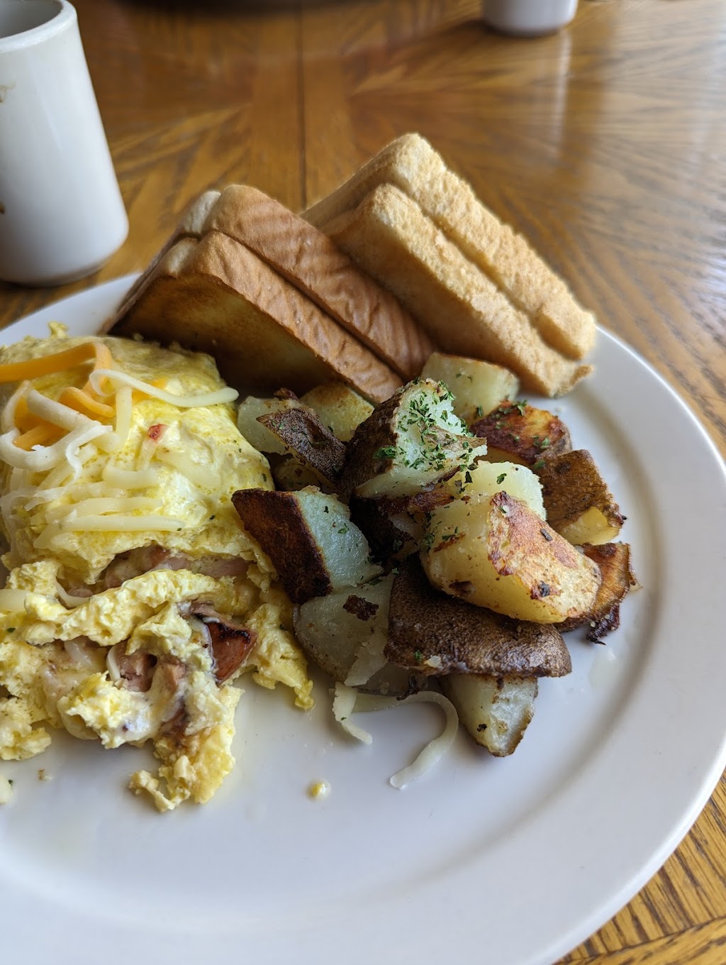 Cordial Restaurant | 1315 Cariboo Hwy, Clinton, BC V0K 1K0, Canada | Phone: (250) 459-2323