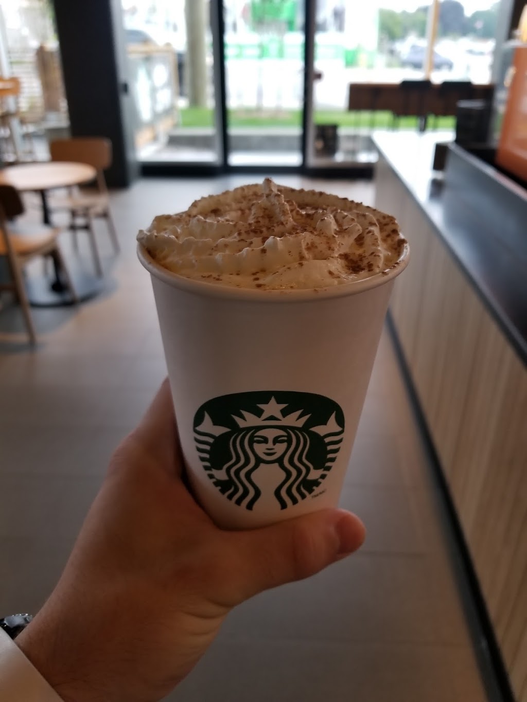 Starbucks | 1900 Simcoe St N, Oshawa, ON L1G 4Y3, Canada | Phone: (905) 743-9397