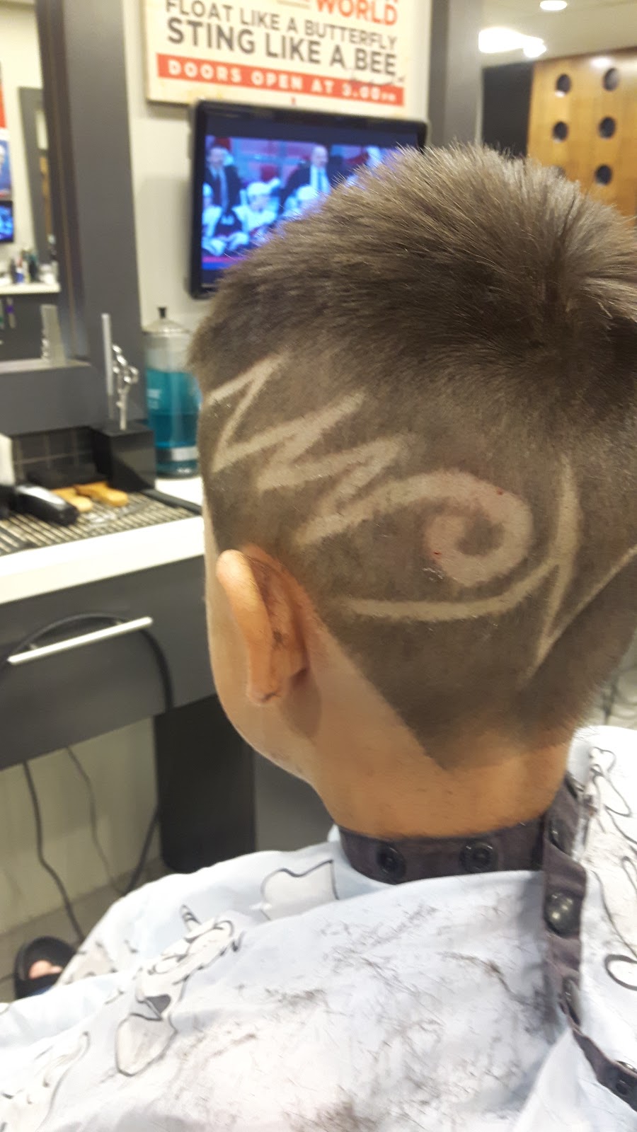 Mr. Barber | 19922 Lessard Rd NW, Edmonton, AB T6M 0T9, Canada | Phone: (780) 486-1233