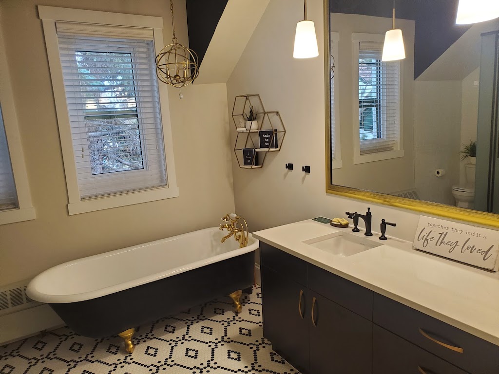 The Inn on Officers Garden | 150 Dieppe Drive SW, Calgary, AB T3E 7L4, Canada | Phone: (587) 885-1995