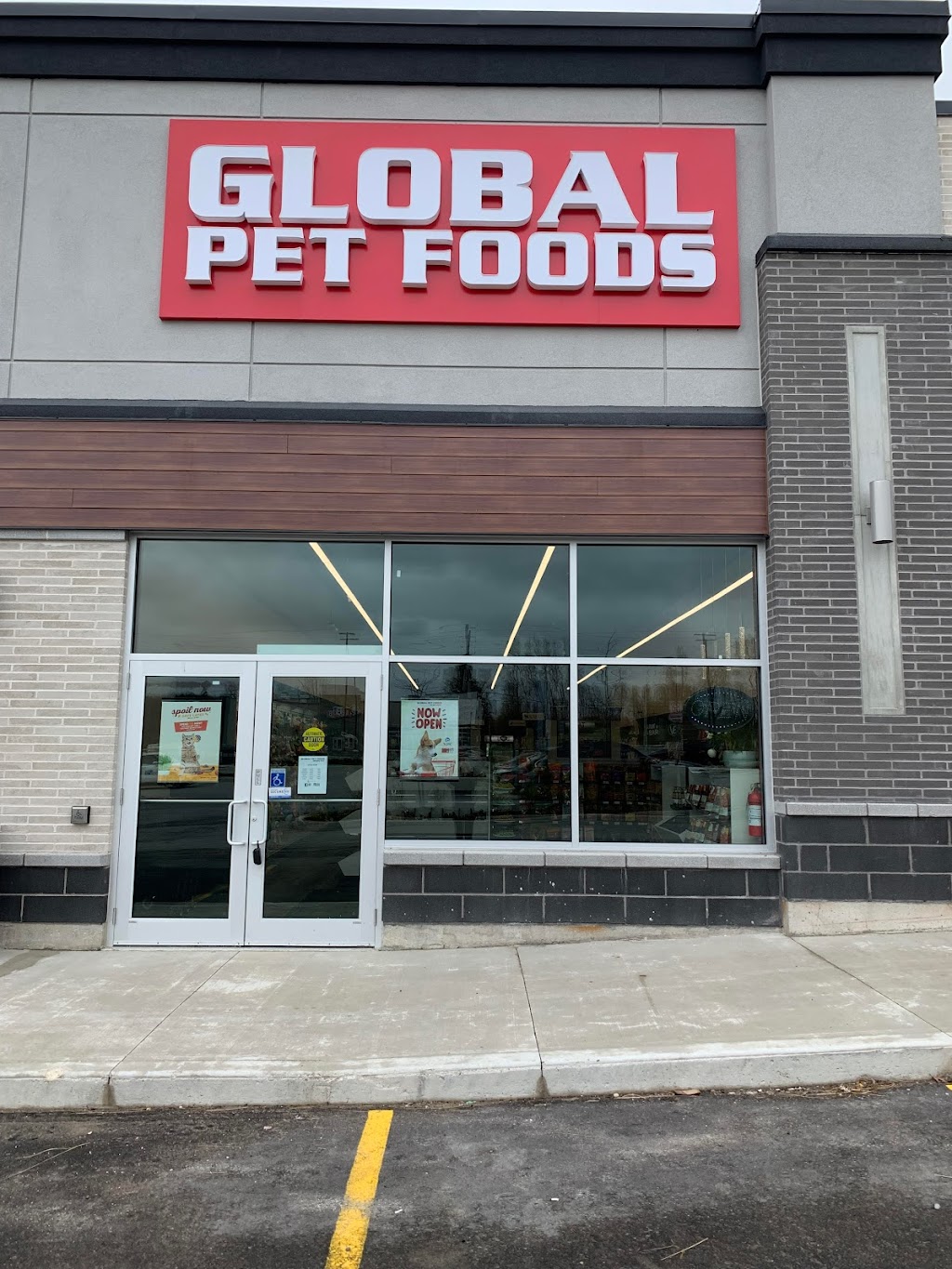 Global Pet Foods | 1820 Adelaide St N Unit 4, London, ON N5X 4B7, Canada | Phone: (519) 672-9210