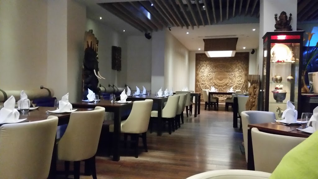 Soontorn Bahn Thai | 210 Lakeshore Rd E, Oakville, ON L6J 1H8, Canada | Phone: (905) 815-8488