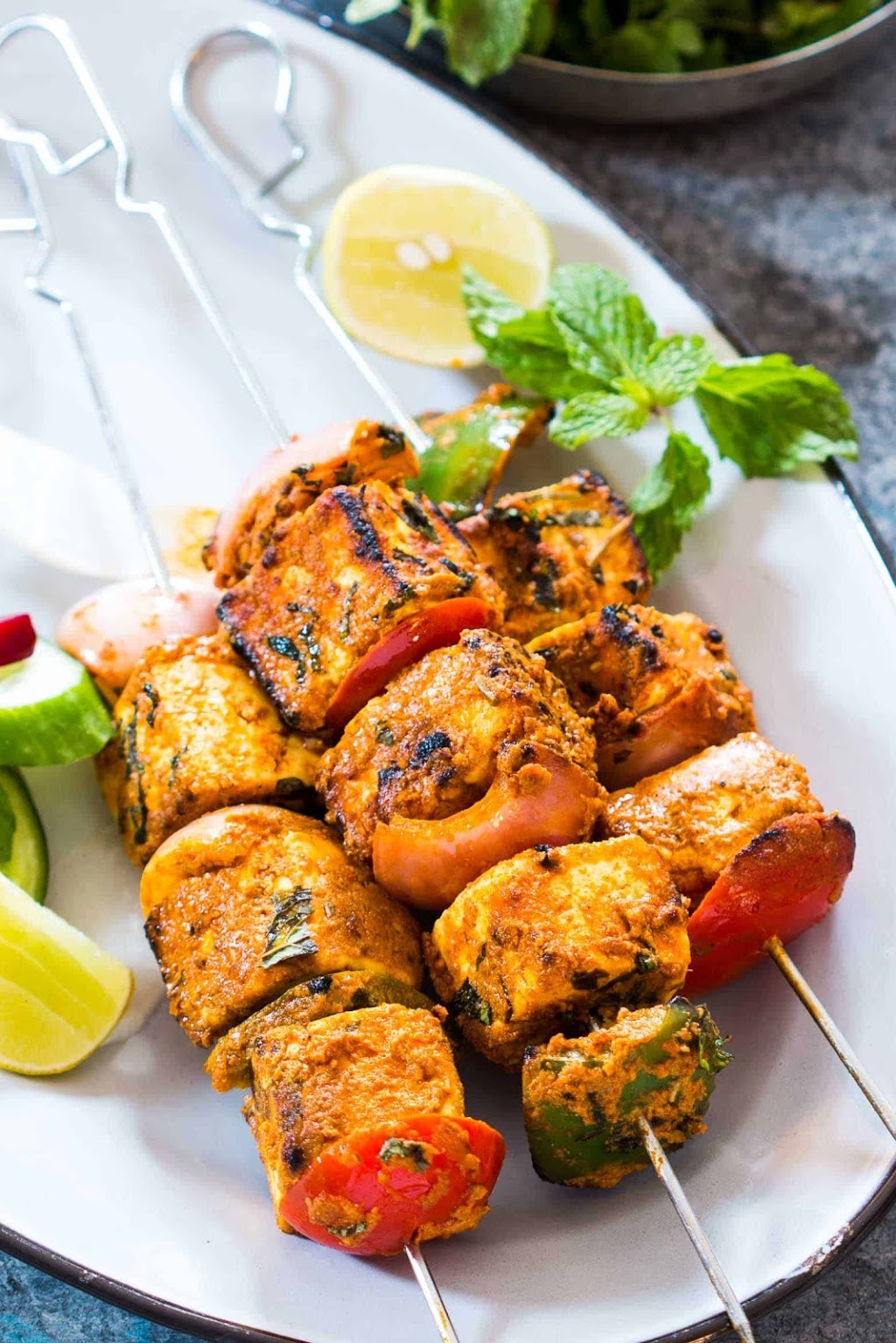 Desi Bar & Grill | 925 Rathburn Rd E, Mississauga, ON L4W 4C3, Canada | Phone: (905) 232-6788