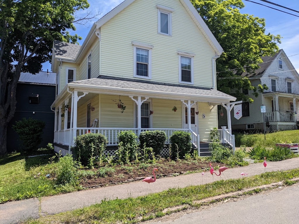 Pink Flamingo: Wolfville Accommodations | 5 Locust Ave, Wolfville, NS B4P 2E9, Canada | Phone: (902) 580-5395