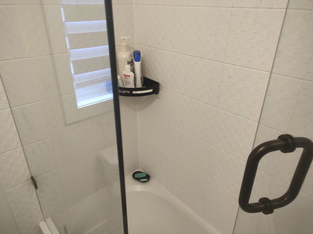 Ace Glass | 33 Casebridge Ct #4, Scarborough, ON M1B 3J5, Canada | Phone: (416) 752-6370
