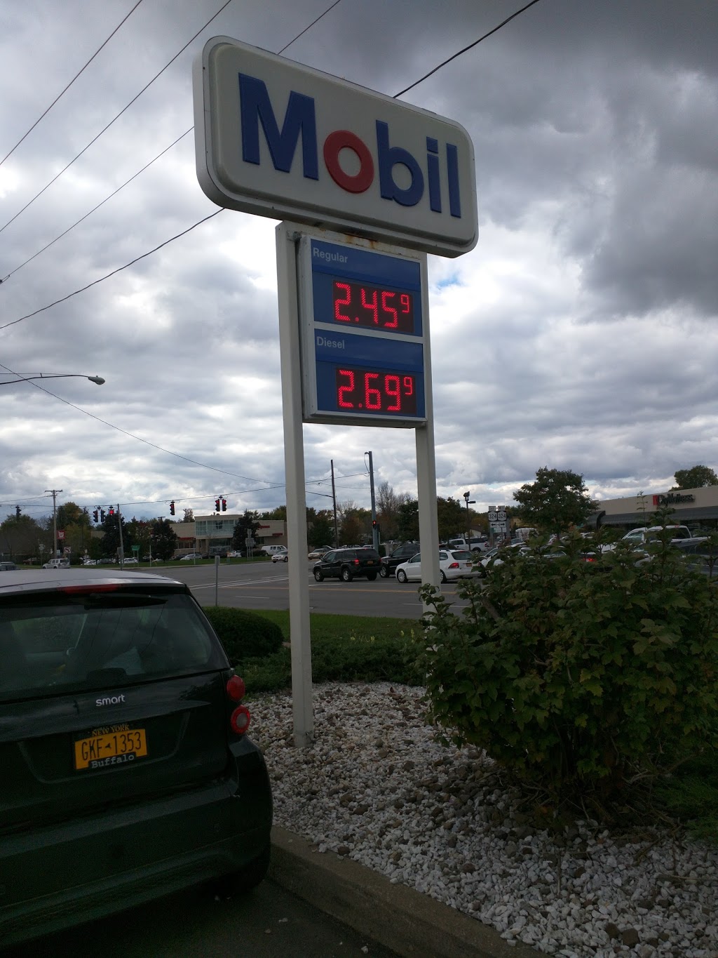 Mobil | 3652 Sheridan Dr, Amherst, NY 14226, USA | Phone: (716) 834-9003