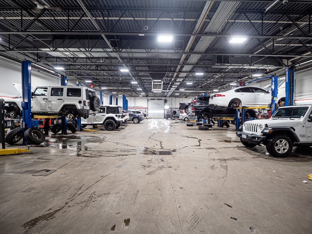 My Mississauga Chrysler | 2260 Battleford Rd, Mississauga, ON L5N 3K6, Canada | Phone: (833) 923-0817