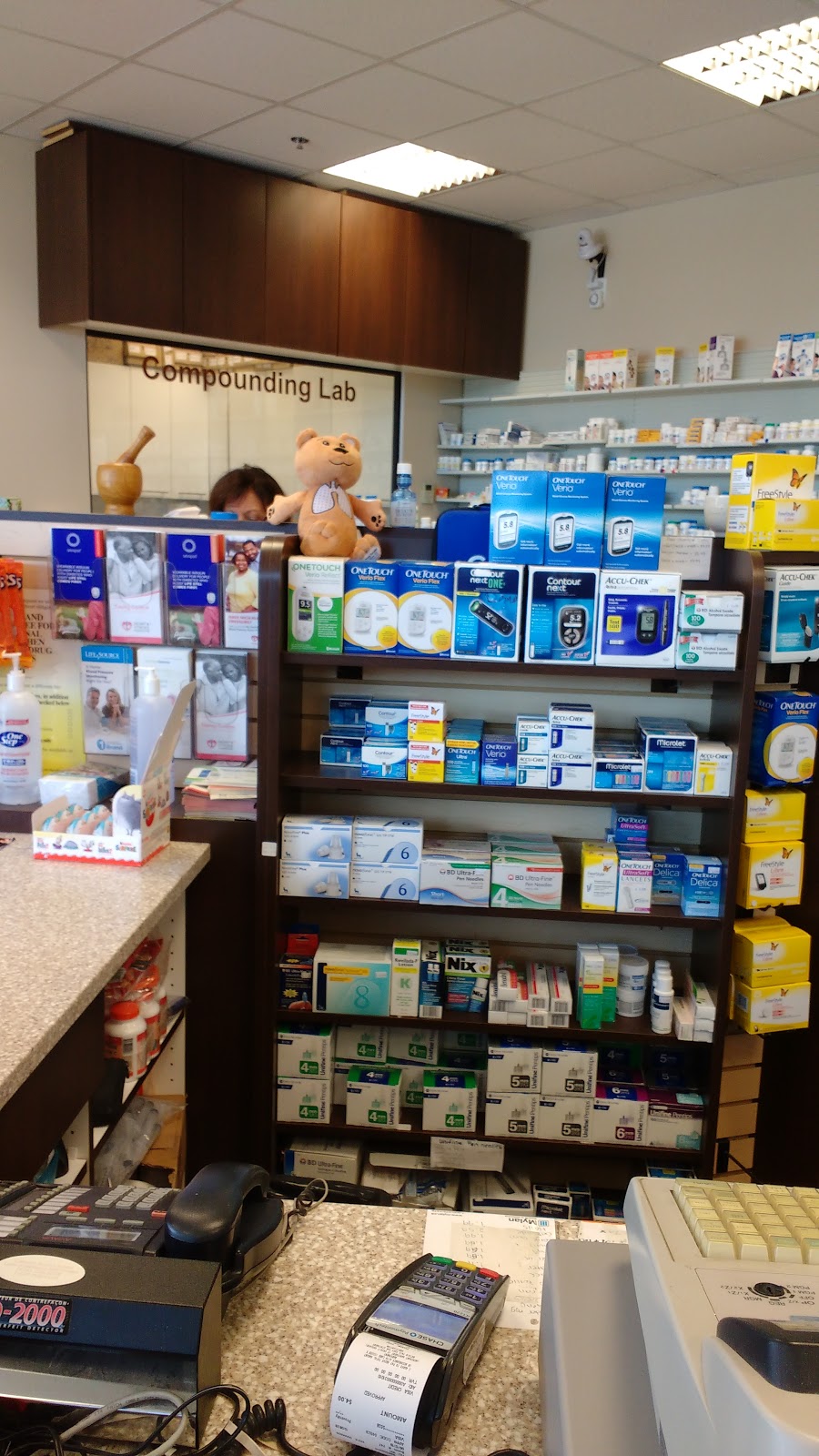 Main Drug Mart | 385 Fairway Rd S, Kitchener, ON N2C 2N9, Canada | Phone: (519) 894-5118