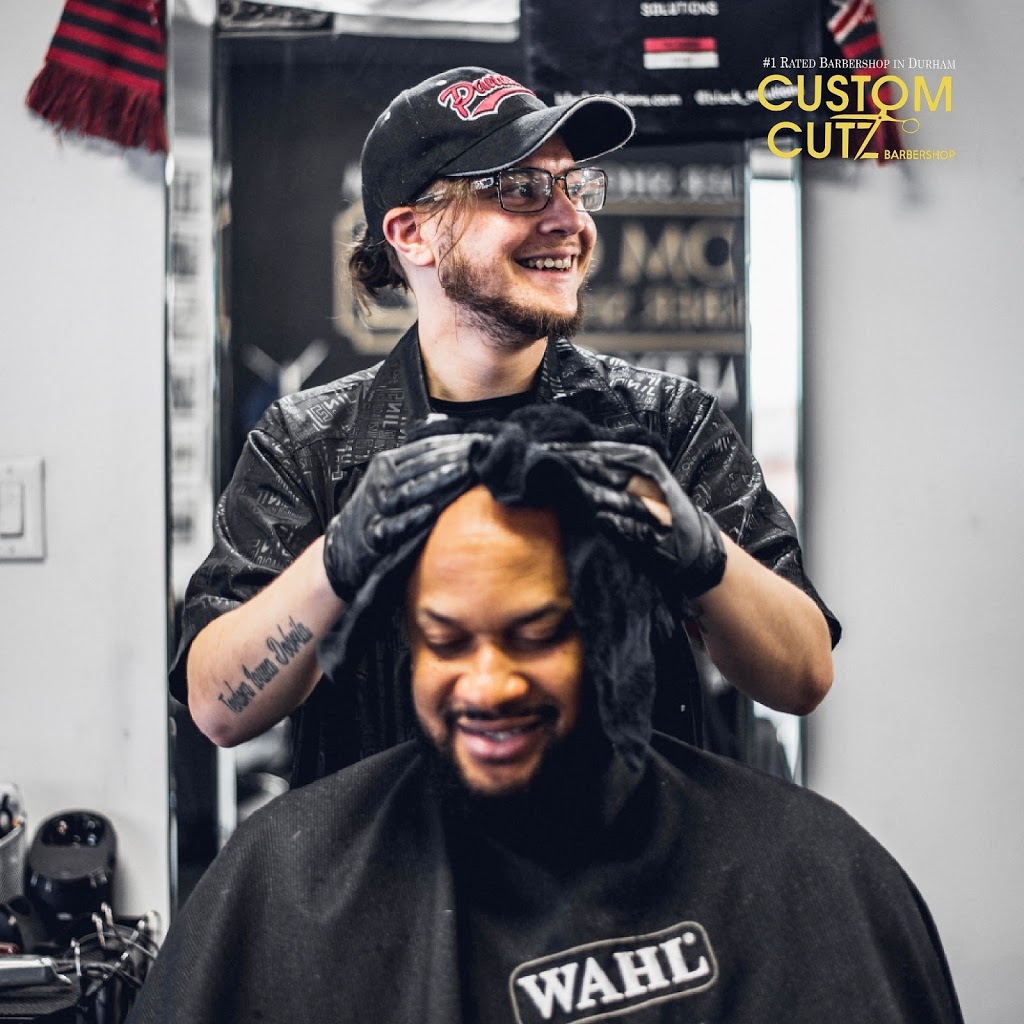 Custom Cutz Barber Shop | 512 Kingston Rd Unit 3, Pickering, ON L1V 1A6, Canada | Phone: (647) 857-9101